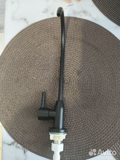 Кран на кухню новый