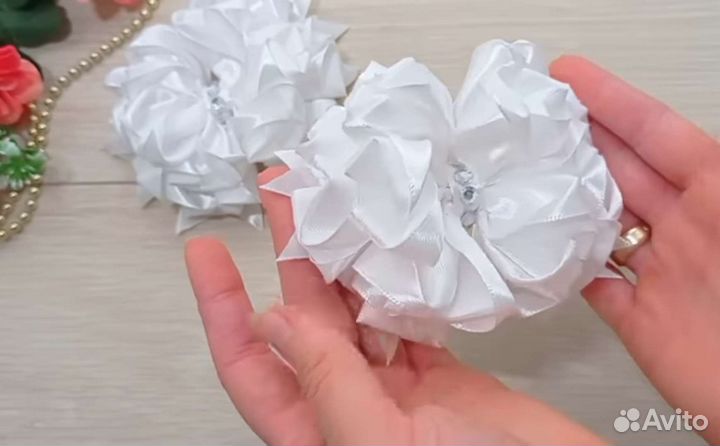 Белые банты на 1 сентября