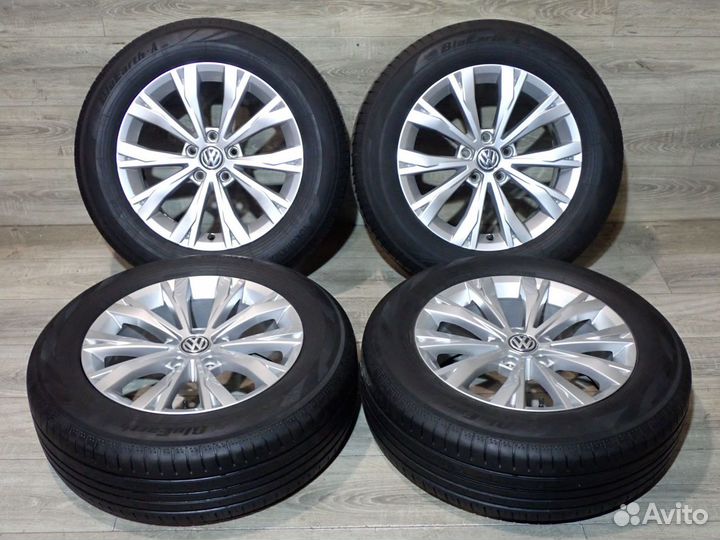Комплект оригинальных R17 колес оригинал VW Tiguan
