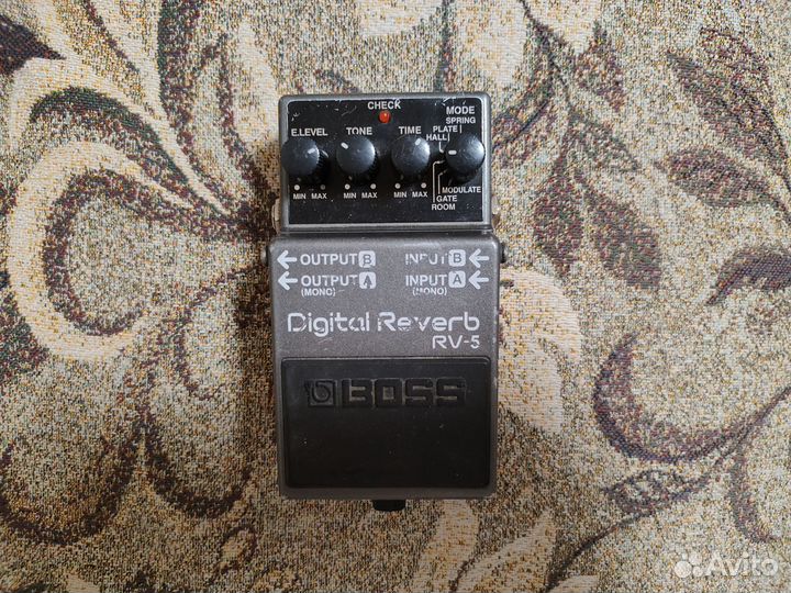 Boss RV-5