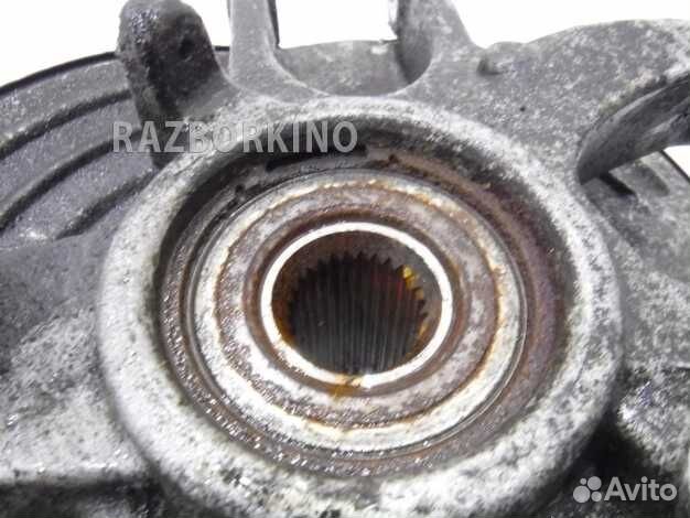 Кулак задний правый Ягуар