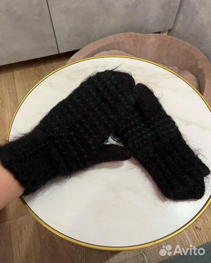 Вязанные варежки