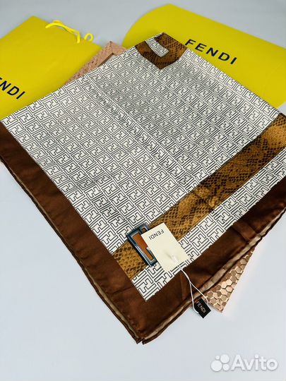 Платок Fendi 90/90 новый