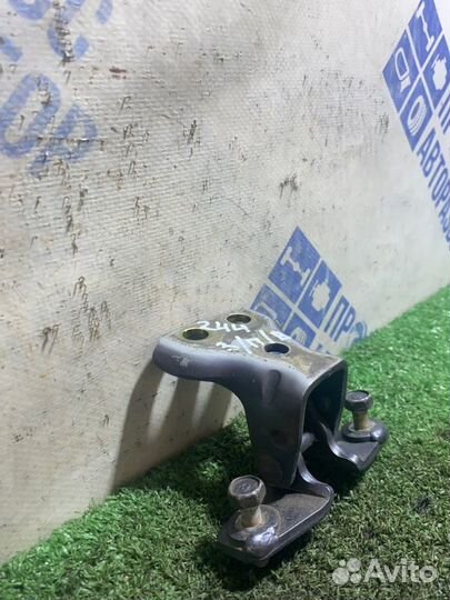 Петля двери задняя правая Mitsubishi Lancer 9