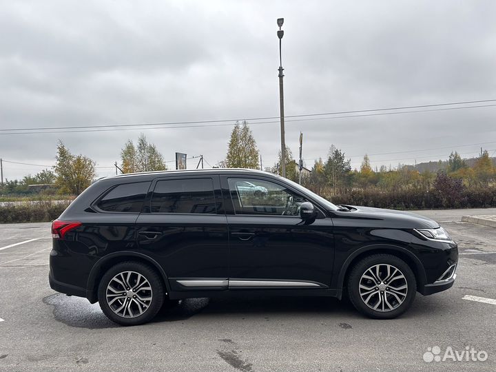 Mitsubishi Outlander 2.4 CVT, 2016, 91 907 км