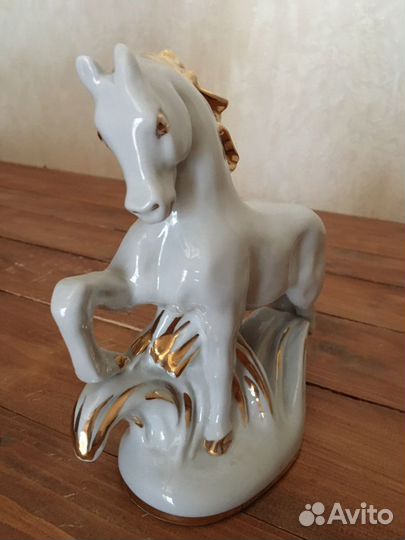 Фарфоровые статуэтки
