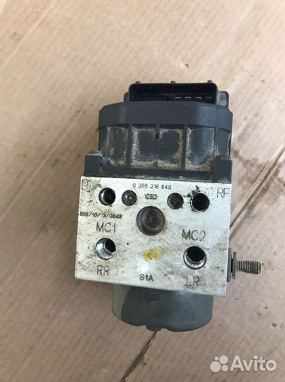 Блок ABS (насос) Хонда Аккорд 6(1057)