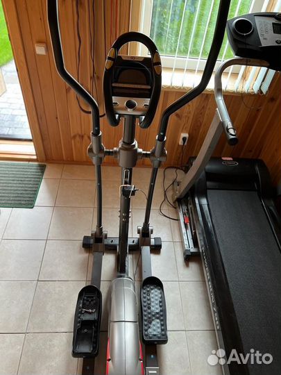 Эллиптический тренажер CardioPower Е250