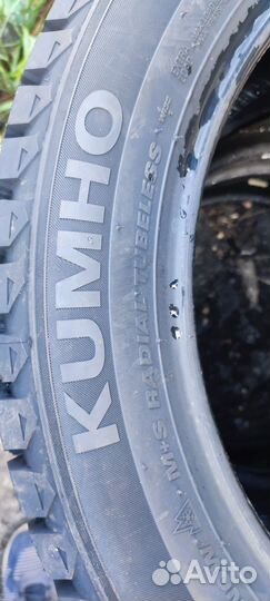 Kumho WinterCraft Ice Wi32 215/50 R17 95T