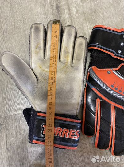 Перчатки для вратаря