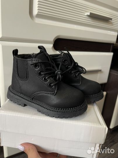 Ботинки детские новые