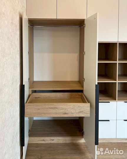 Шкафы распашные на заказ