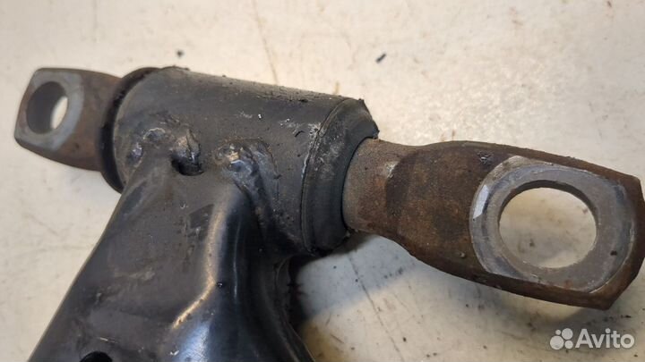 Рычаг подвески Lexus ES, 2010