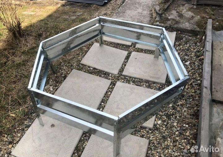 Грядка темно-красная 1м х 1м х 22см