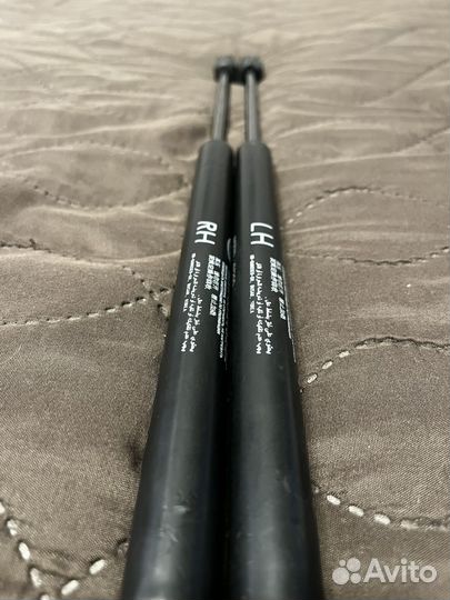 Газовый упор двери багажника Kia Rio 3