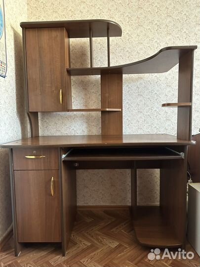 Компьютерный стол