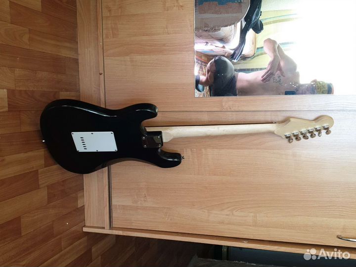 Электрогитара