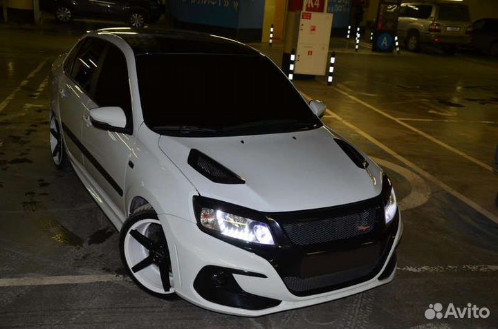 Капот пластиковый DTM - Лада Гранта, Калина 2