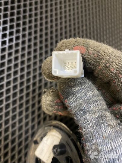 Лада ларгус зеркало левое