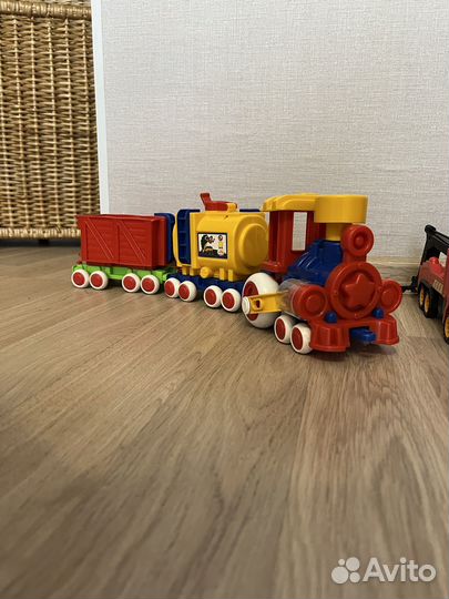 Игрушки пакетом машинки