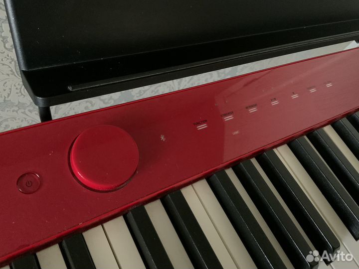 Цифровое фортепиано Casio Privia PX-S1000 красное