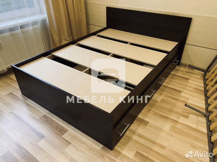 Кровать двуспальная