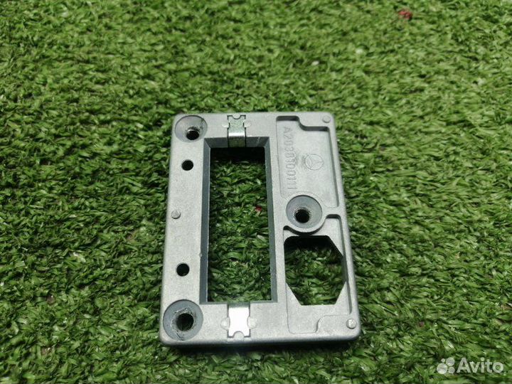 Кронштейн Mercedes Glk