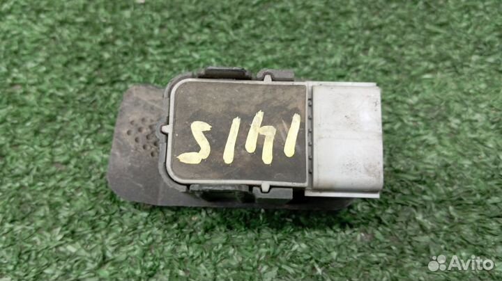 Датчик парктроника Kia Carnival Передний