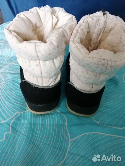 Ботинки демисезонные для девочки 23 размер