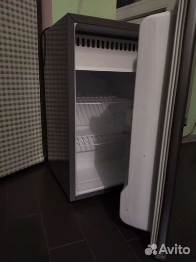 Отличный холодильник