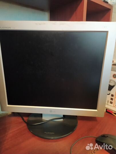 Компьютер в сборе с монитором