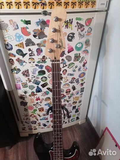 Бас гитара Фендер Прессижен