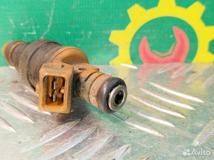 Форсунка топливная Volkswagen Sharan минивен