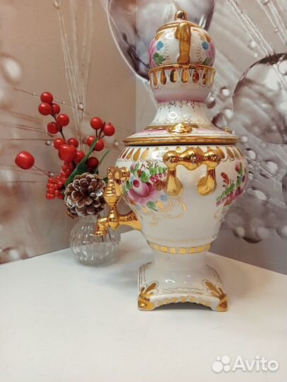 Самовар сувенирный.Розовая Гжель.Позолота