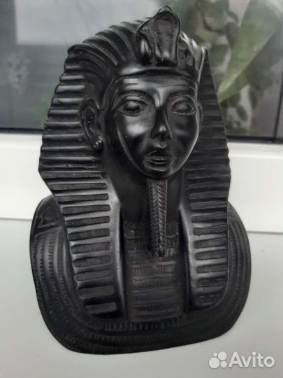 Египетская статуэтка