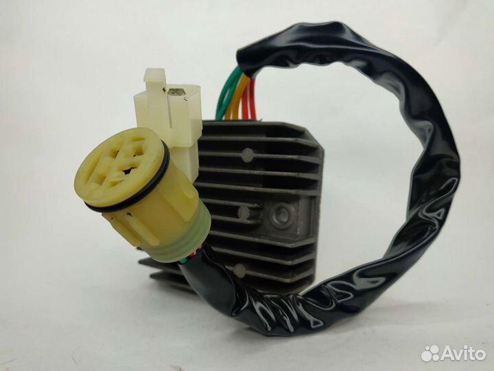 Реле зарядки регулятор honda XRV 750 Africa Twin