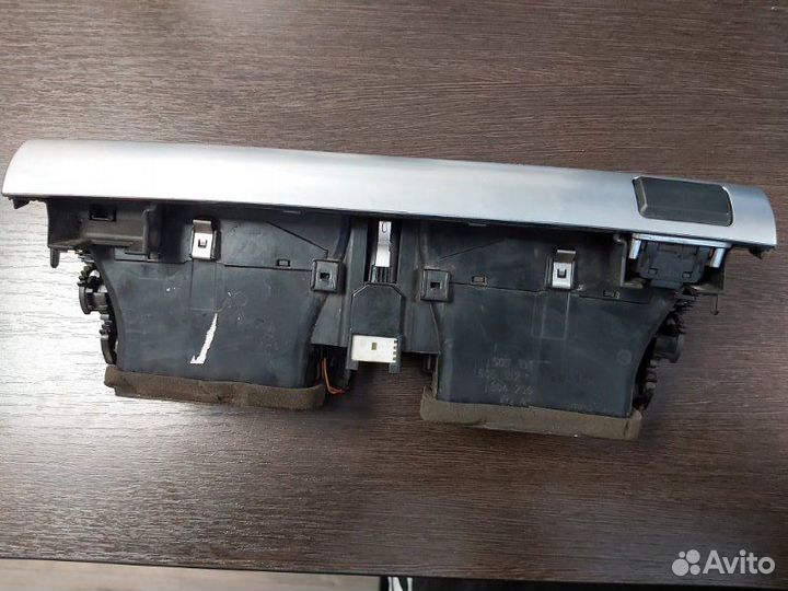 Дефлектор воздушный Bmw X5 4.8I E70 N62N 4.8I 2008