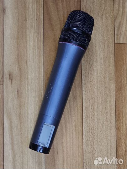 Старенький ручной передатчик Sennheiser ew100g2