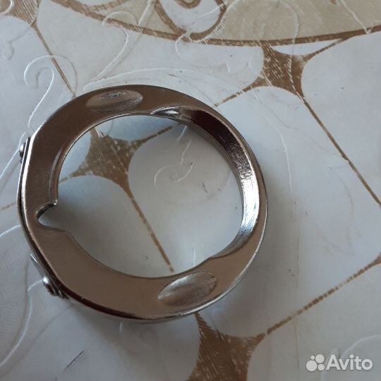 Прижимное кольцо от brother xl-5500,ml-65 и пр