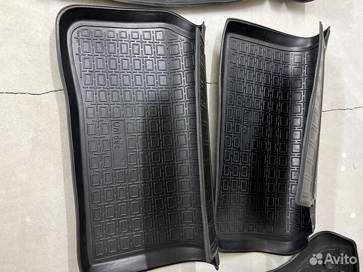 Коврики резиновые Мерседес w213