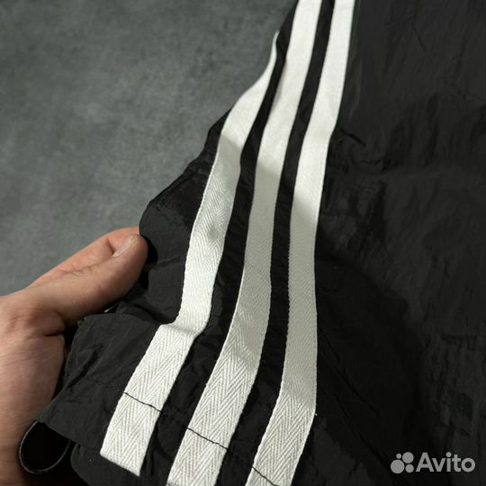 Широкие штаны Adidas