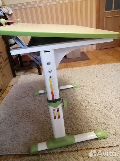 Продаю растущую парту-стол в идеальном состоянии