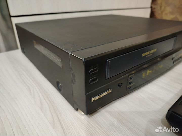 Видеомагнитофон Panasonic +пульт