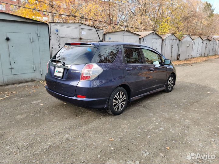 Honda Fit Shuttle 1.3 CVT, 2014, 155 500 км