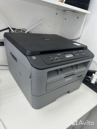 Лазерное мфу DCP-L2520DR Принтер