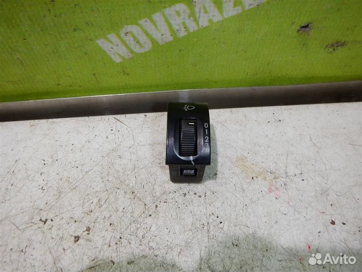 Кнопка корректора фар Дэо Нексия