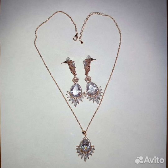 Цепочка и серьги бижутерия