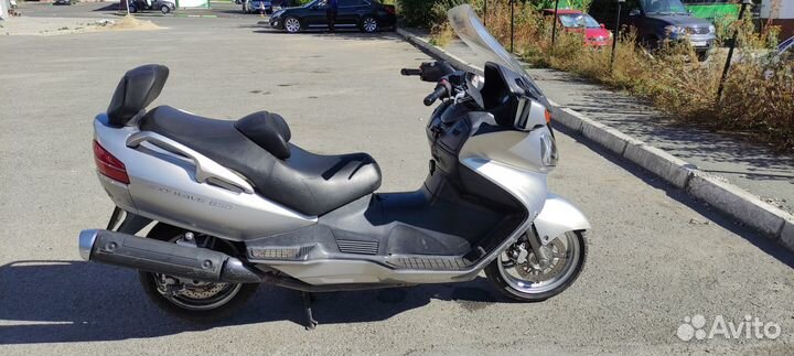 Suzuki Burgman SkyWave 650