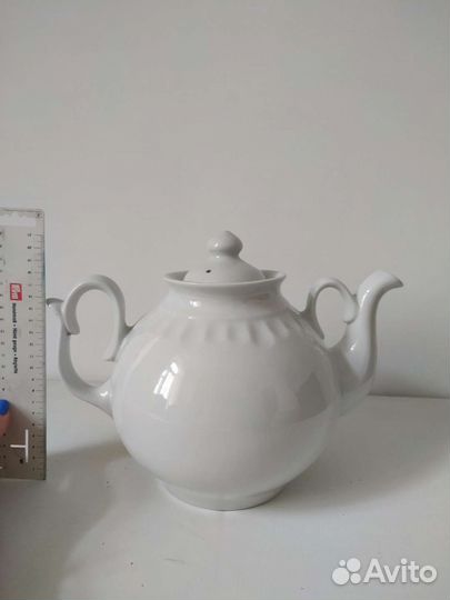 Фарфоровый чайник белый, 3 л