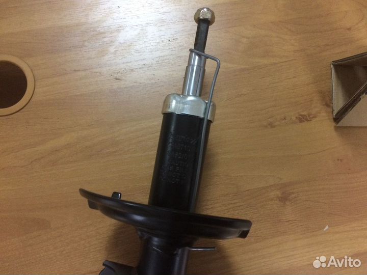 Амортизатор передний Kia Rio/Hyundai Solaris 10-17